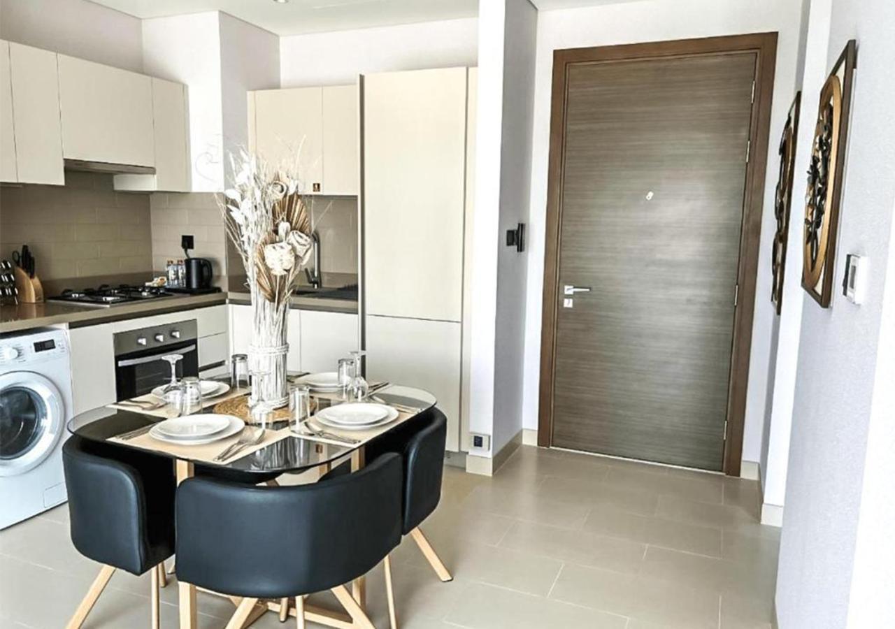 Stay By Latinem Luxury 2Br Holiday Home Cv B609 Near Burj Khalifa Dubái Exterior foto
